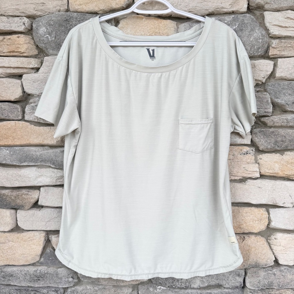 Vuori Women's Lux Performance Pocket Tee Light Gray Size Large